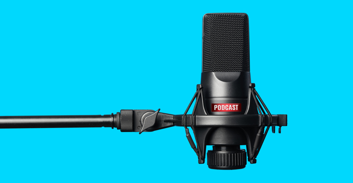 Studio microphone for recording podcasts